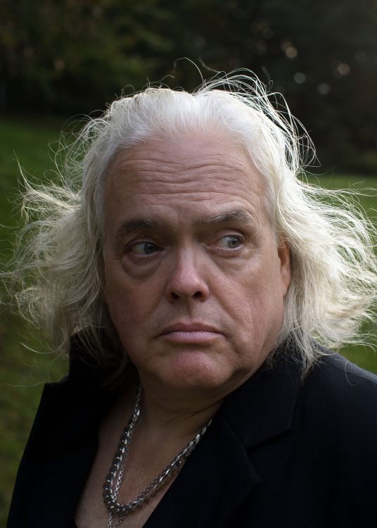 Stefan Hirsig im Gegenlicht.