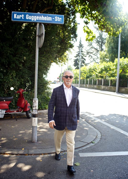 Fernando Botero walking.
