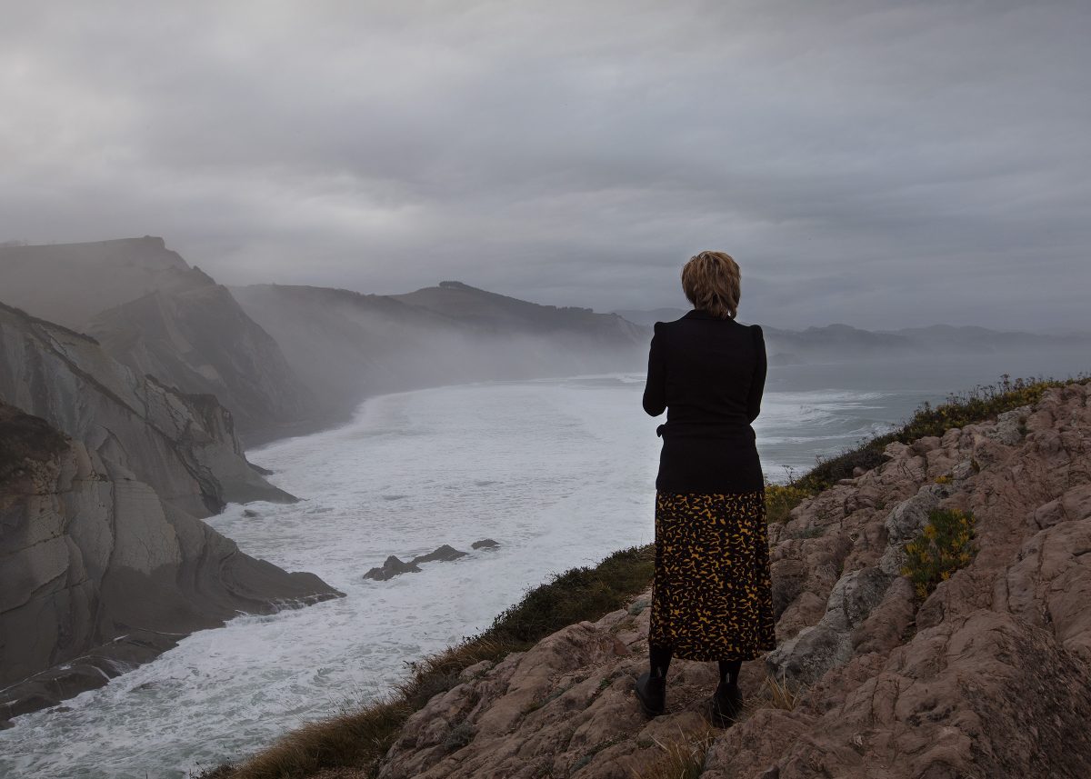 Isa Melsheimer watching the Atlantic Ocean.