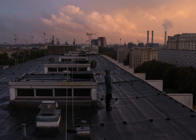 Studio in the Sky, Oliver Mark.