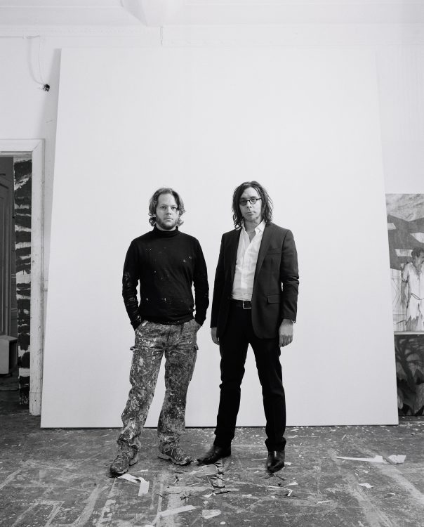 Armin Boehm und sein Assistent Ludwig Kreutzer fotografiert in seinem Berliner Atelier.